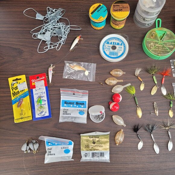 Old Pal 1050 Vintage Fishing Tackle Box With Assorted Gear & Accessories - Picture 3 of 10